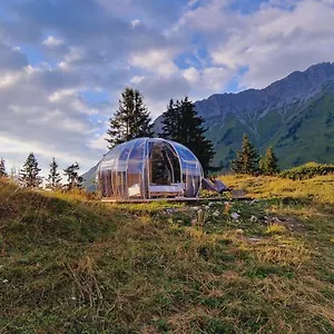 https://la-tete-ailleurs.hotels-rhonealpes.com
